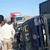 مصرع مجندين وإصابة 6 بينهم ضابطان إثر انقلاب سيارة شرطة في طريق سوهاج – البحر الأحمر