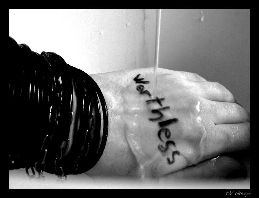 _Worthless__by_Tyziel.jpg