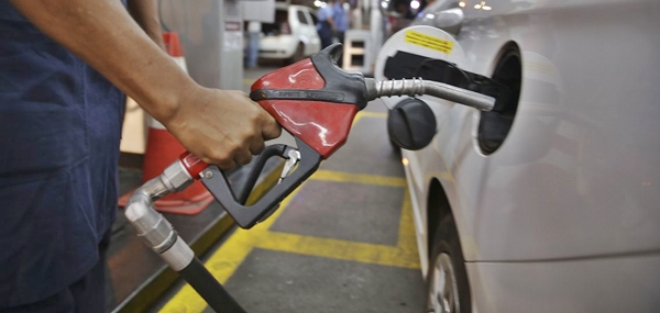 Preço da gasolina sobe pela 4ª semana e acumula alta de 3,5% em um mês Preço da gasolina sobe pela 4ª semana e acumula alta de 3,5% em um mês