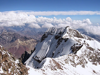 gunung-jaya-wijaya