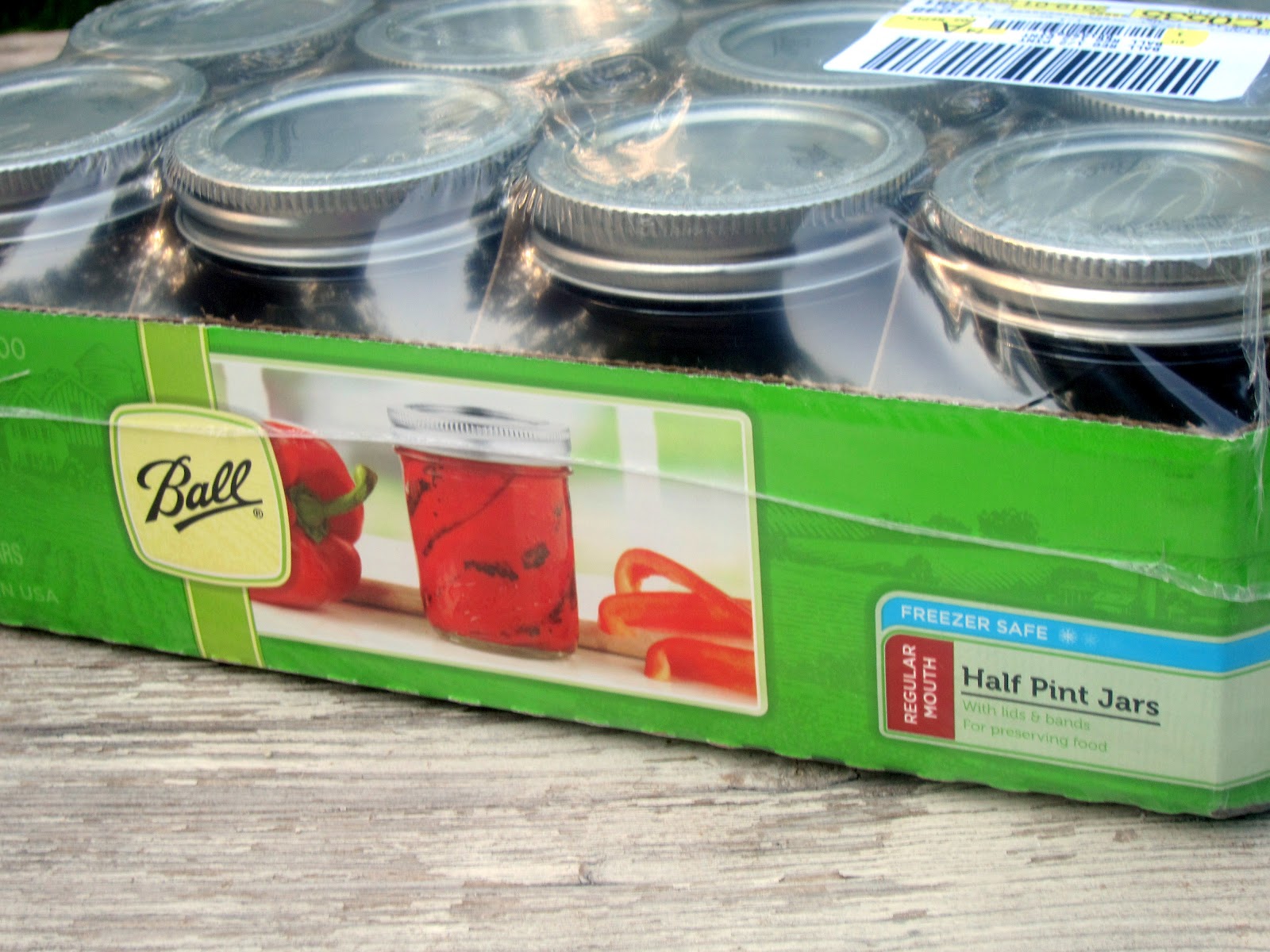 brown paper packages: mason jar drinking glass gift set