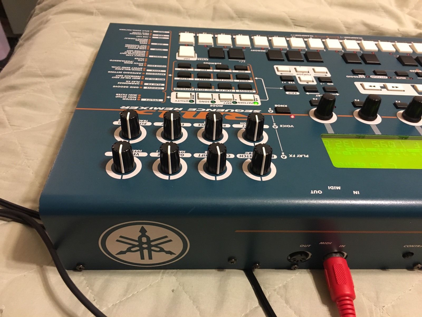 MATRIXSYNTH YAMAHA RM1x Groovebox Synthesizer Drum Machine Sequencer