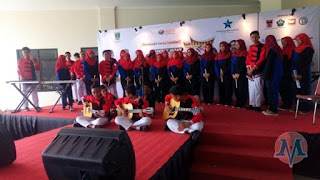 Siswa SMP Pembangunan Laboratorium UNP Pameran Akbar Minang Book Fair 2017 yang berlangsung di Masjid Raya Sumatera Barat