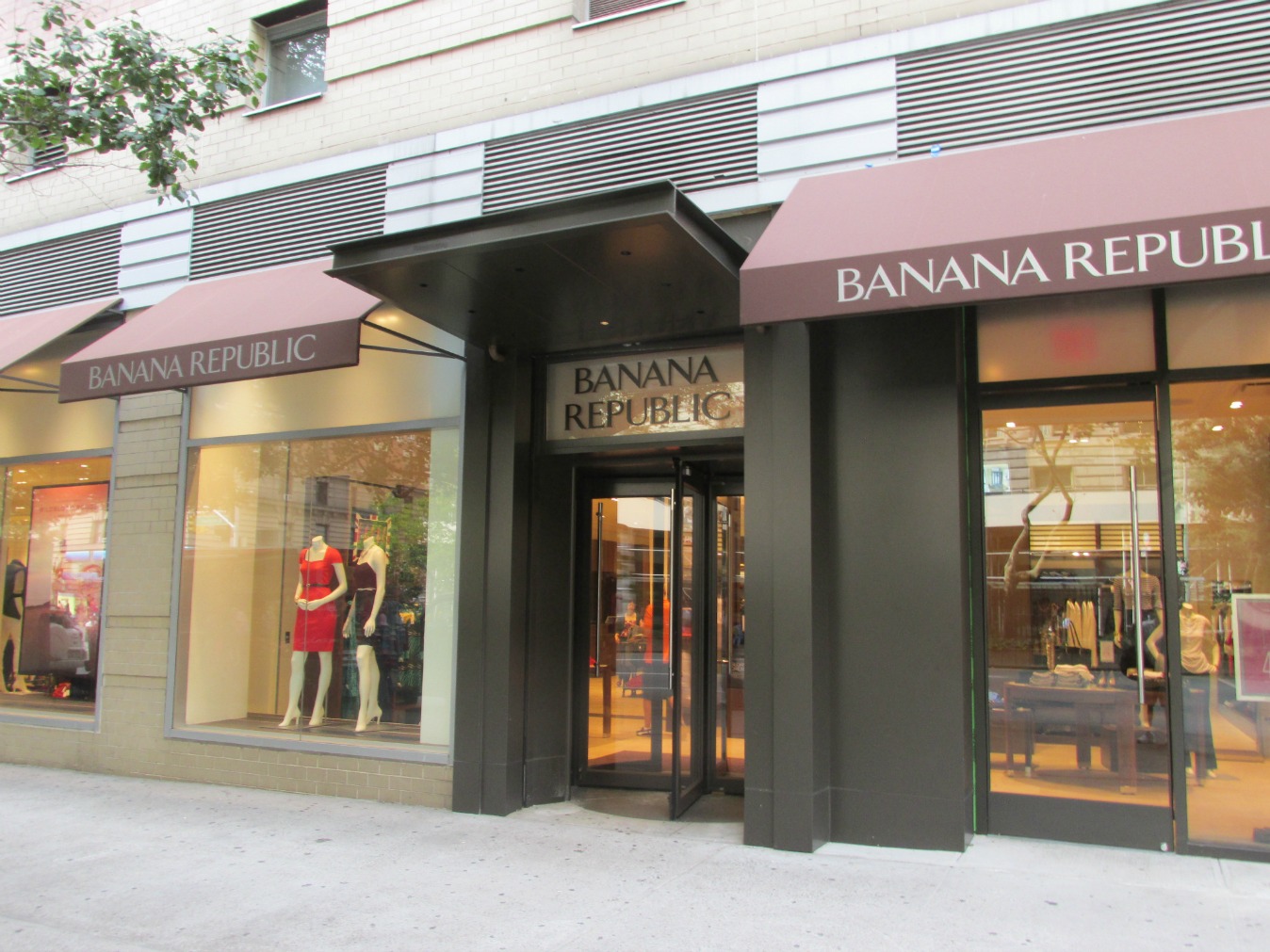 tienda banana republic cerca de mi