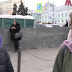В Москве студенток заставили клеить на лбы бумагу с надписью "Крымская весна". ВИДЕО