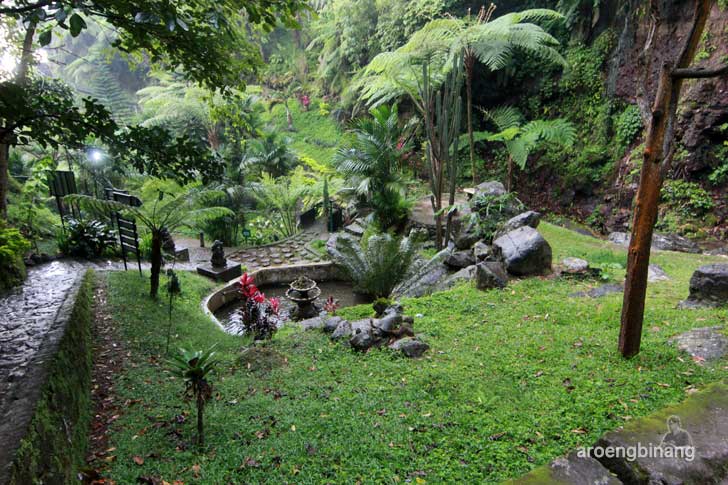 air terjun parang ijo karanganyar