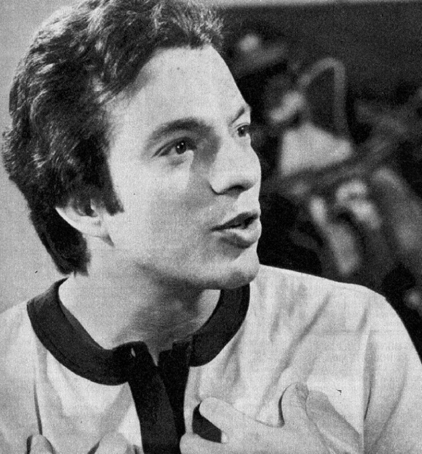Astros em Revista CARLOS AUGUSTO STRAZZER O MISTICO PERFEITO