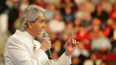 Benny Hinn Akhirnya Mengakui Kesalahannya Dalam Teologi Kemakmuran