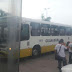 Protesto em porta de garagem atrasa saída de ônibus da Guanabara e Oceano
