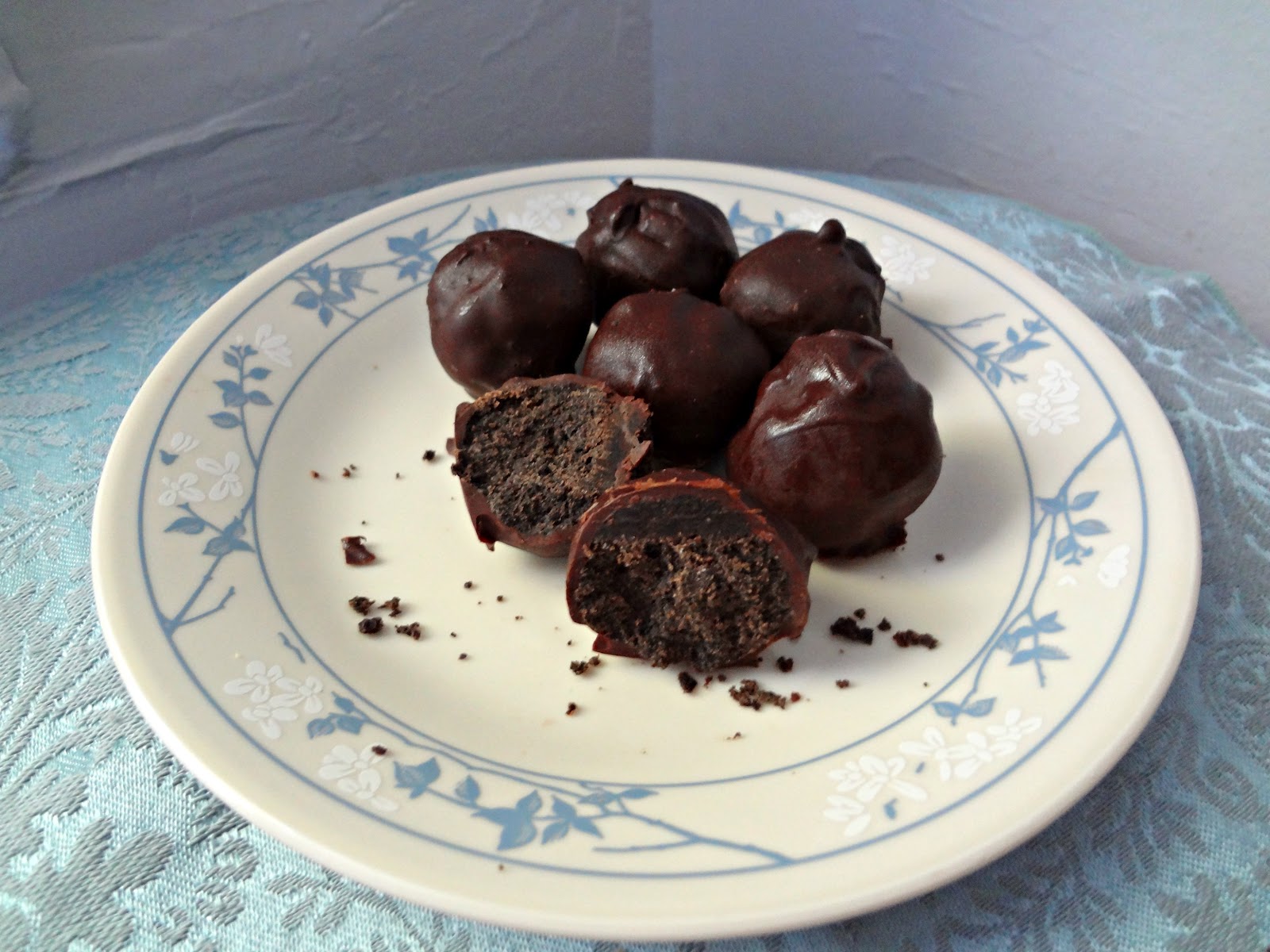 The Cooking Actress "Oreo Balls" a la Kayle (No Cream Cheese!)