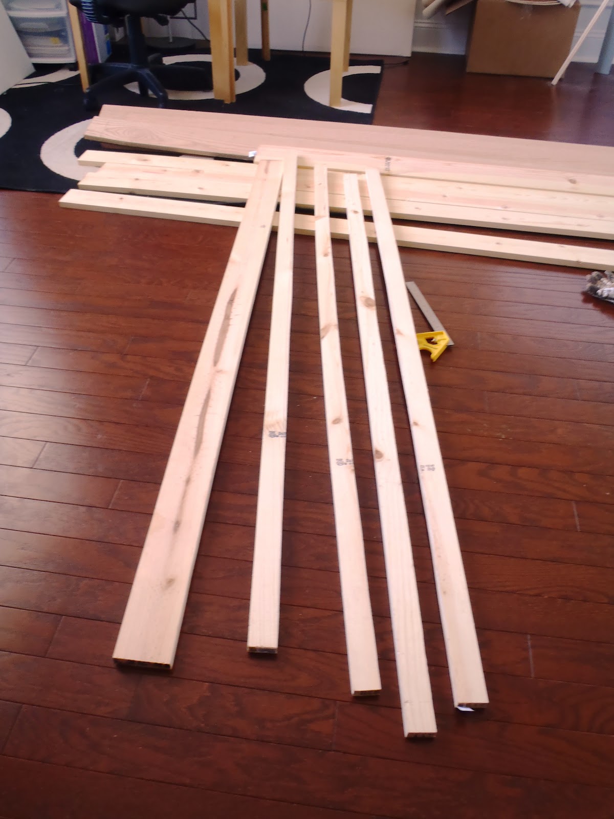 how to make a easel stand