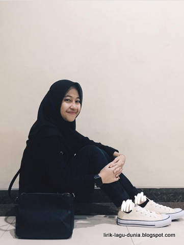 Adiba Khanza Az-Zahra Adiba Khanza Az-Zahra