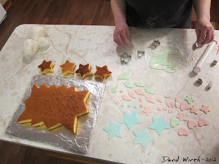 all shapes to decorate a cake, fondant, cookie cutter, heart, star, red, blue