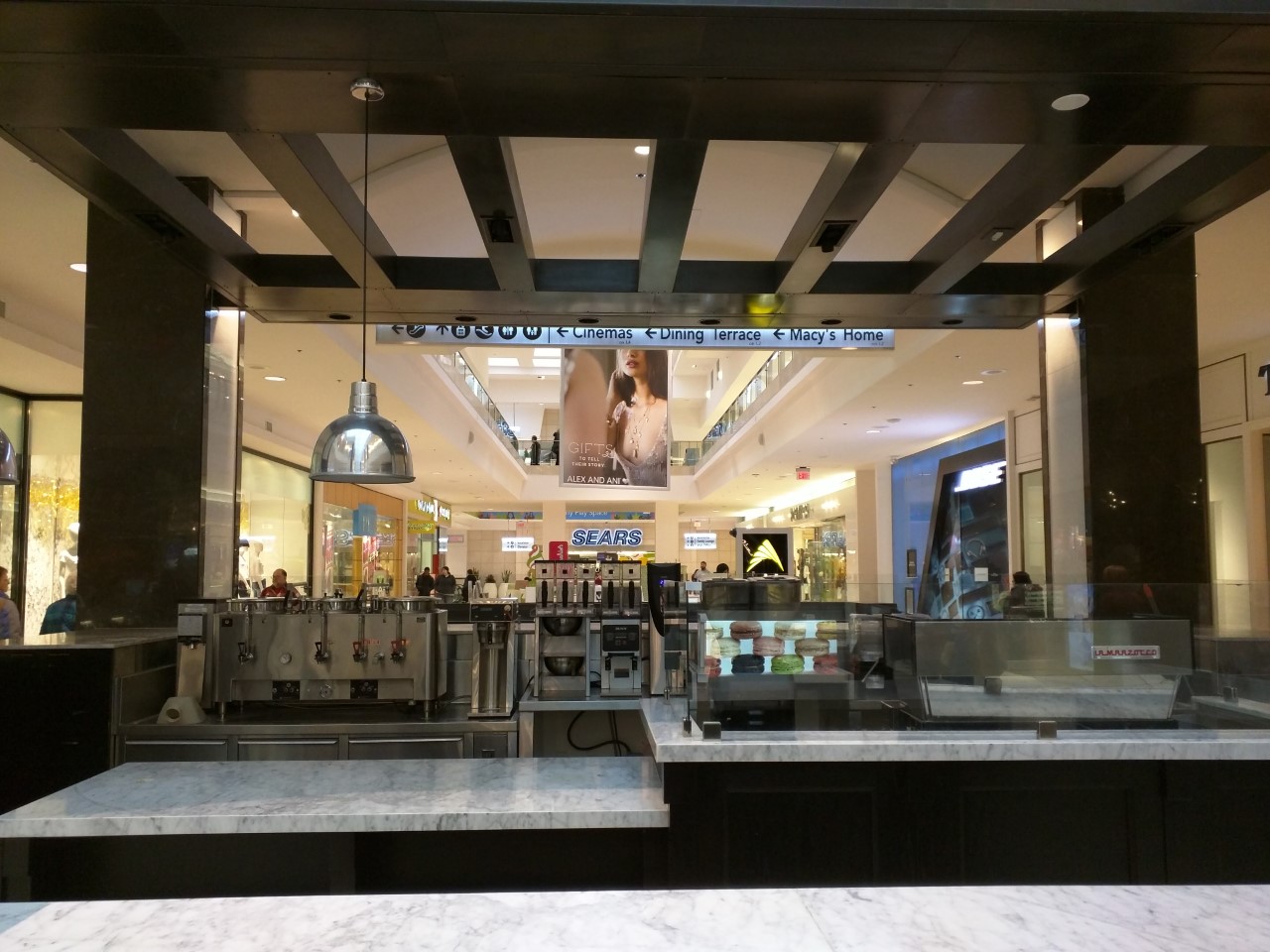 Robert Dyer Bethesda Row Aeropostale reopens; Smart Toys, Peet's