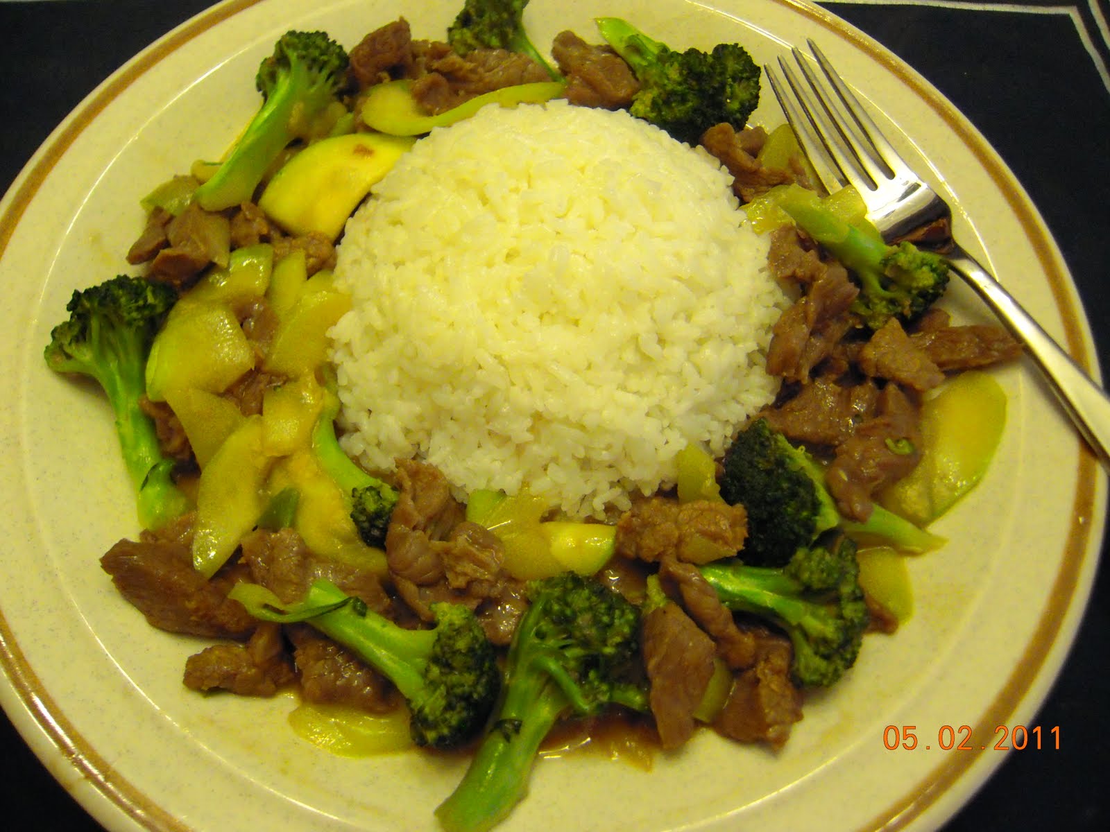 BubDota Broccoli & Beef with Rice