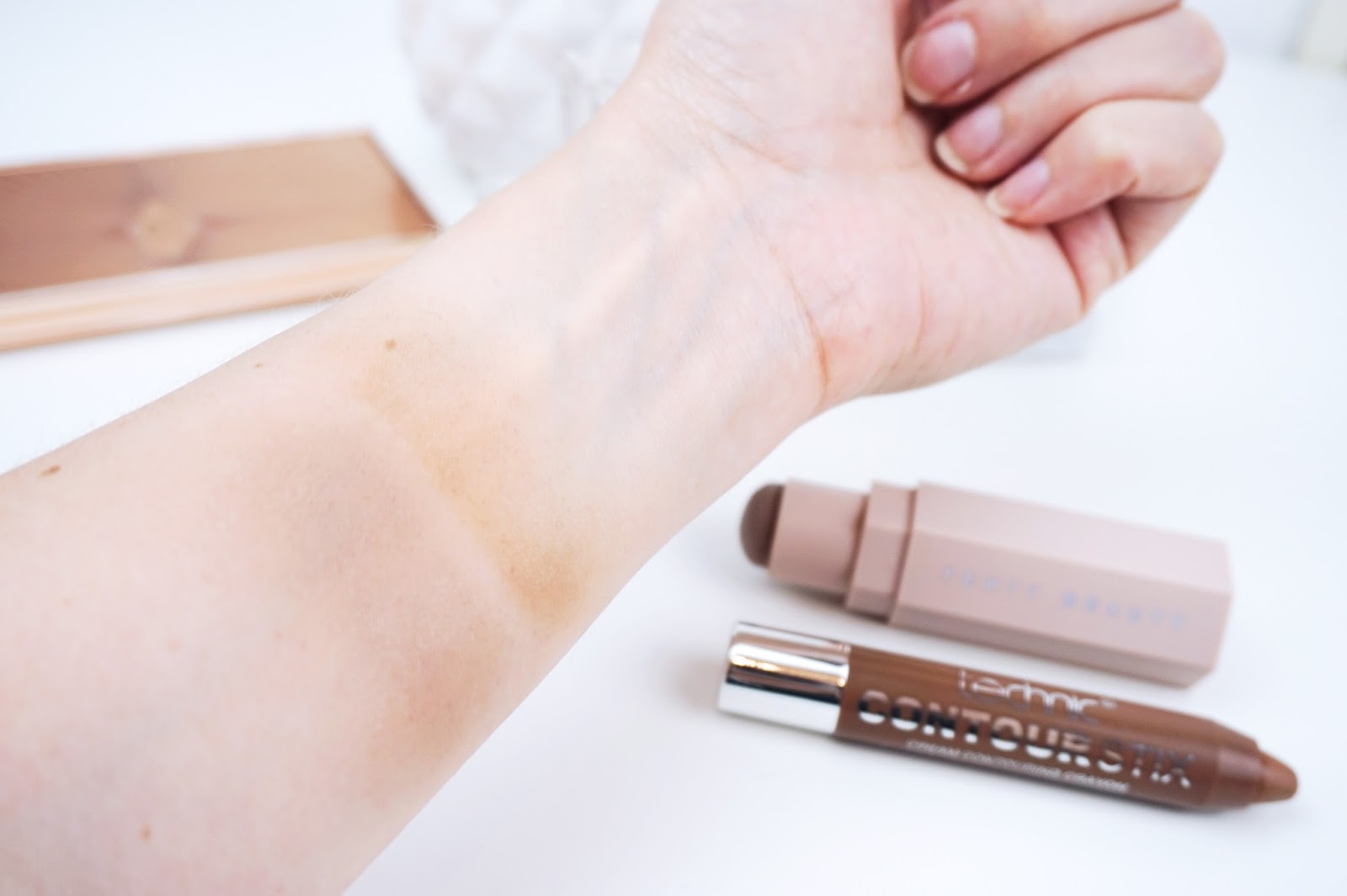 Beauty on Review Luxury vs Drugstore Fenty Beauty x Technic Cosmetics