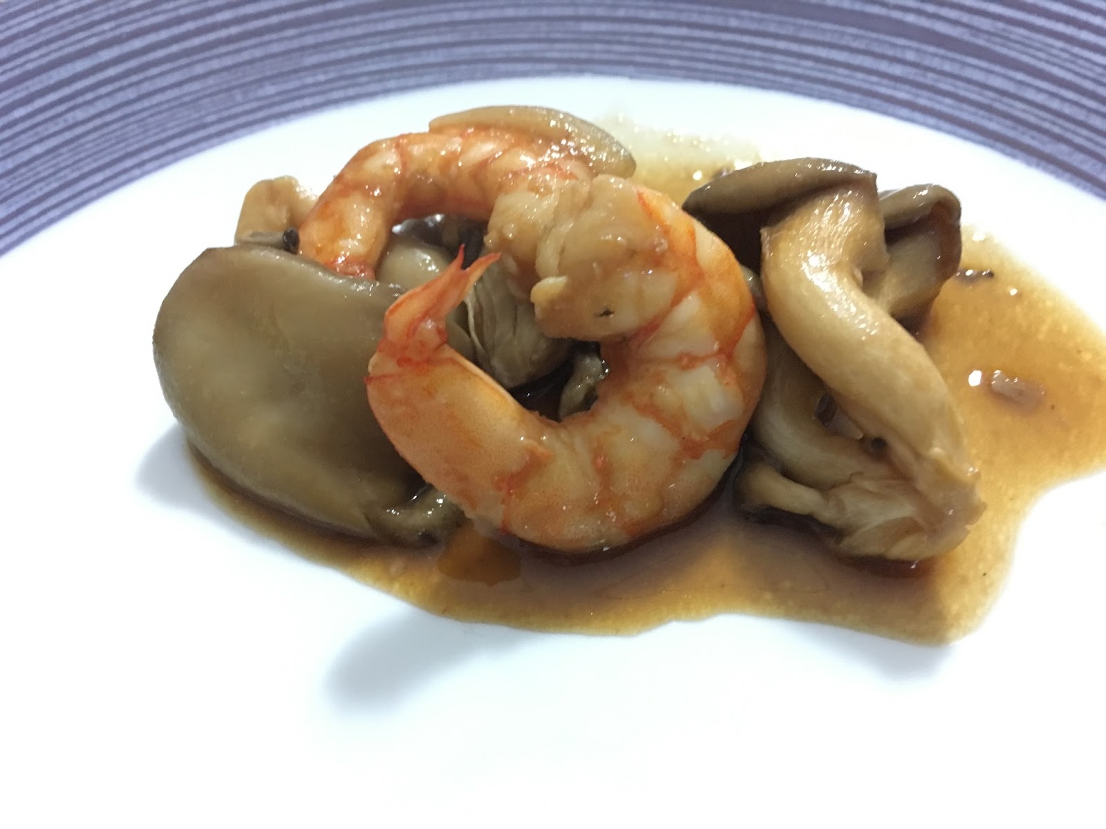 Cozinha do Virgulino Camarão com Shimeji na Manteiga