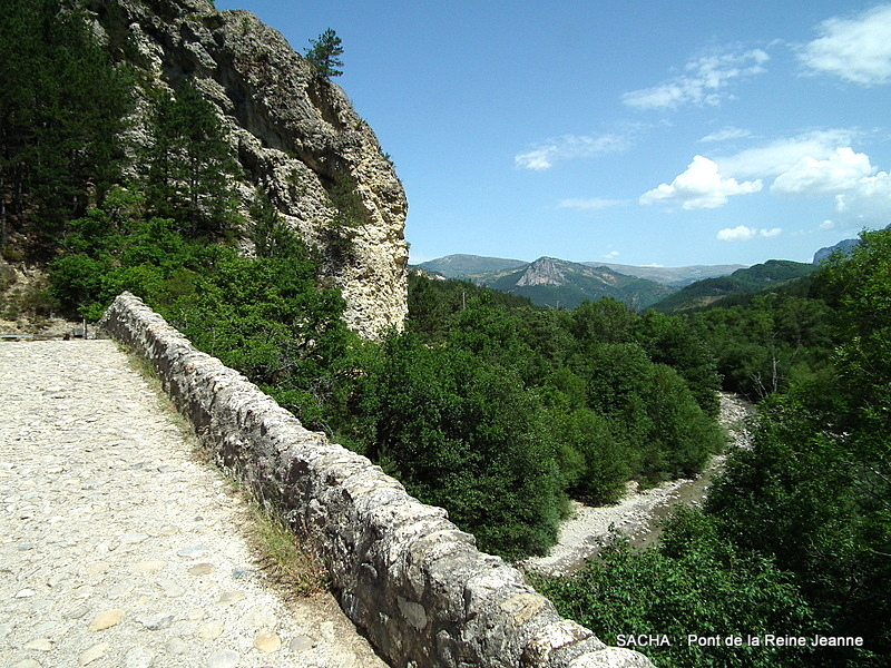 Un jour....Une photo ! Pont de la Reine Jeanne d