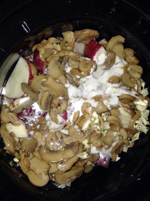 Beef and Mushroom Stew ~ Crockin' Moms