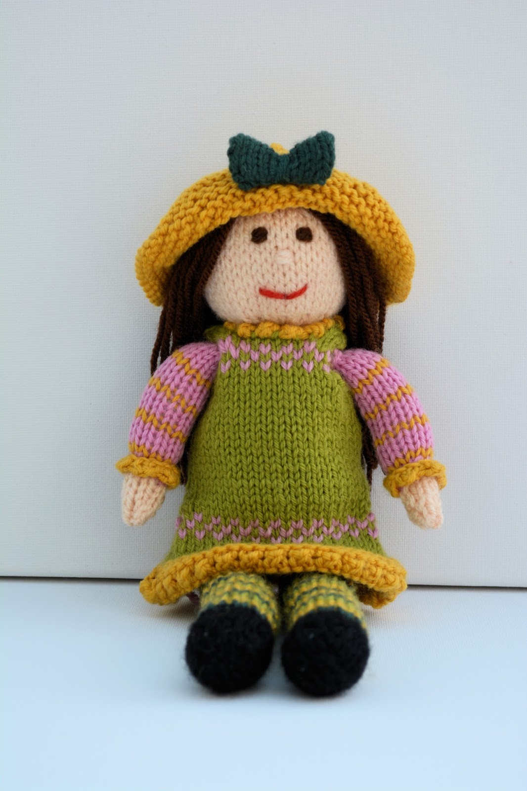 Edith Grace Designs: Tulip - A Spring Doll Knitting Pattern