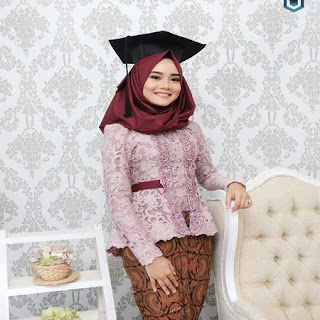 Model Kebaya Wisuda Berjilbab 2018 Model Kebaya Wisuda Berjilbab 2018