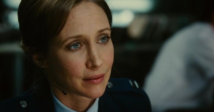 Films Et Séries Tv Avec Vera Farmiga Movie and TV Cast Screencaps: Vera Farmiga as Capt. Colleen Goodwin in