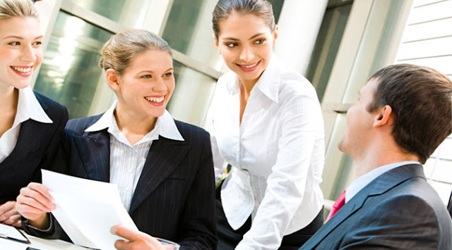 Gaji Besar Atasan dan Kamu Tak Mau Tahu? Baca Ini! Gaji Besar Atasan dan Kamu Tak Mau Tahu? Baca Ini!