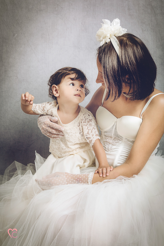 Retroreal-ritratti-mamma-e-figlia Fotografia di famiglia, mamma con bambina