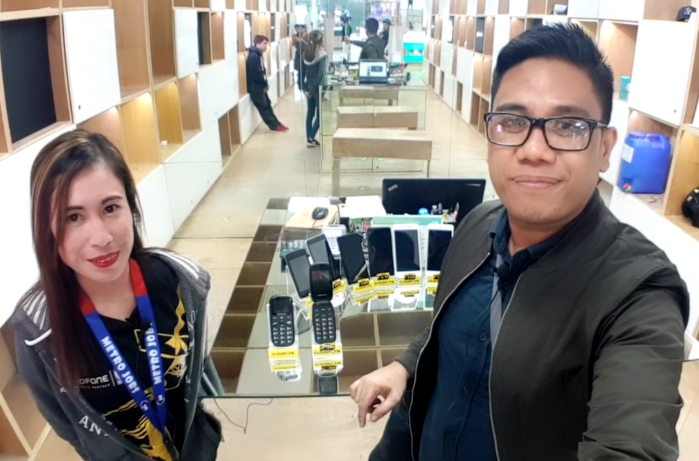 SM City Sucat, SM CyberZone, CloudFone