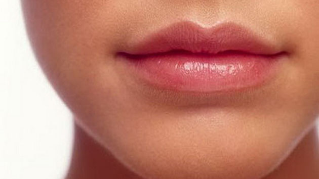 INILAH TIPS MEMERAHKAN BIBIR SECARA ALAMI TANPA LIPSTIK INILAH TIPS MEMERAHKAN BIBIR SECARA ALAMI TANPA LIPSTIK