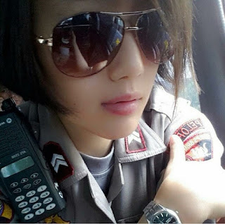 polwan IGO cantik bugil polwan IGO cantik bugil