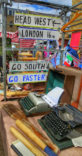 London to Greenwich Day Trip: Antiques Market