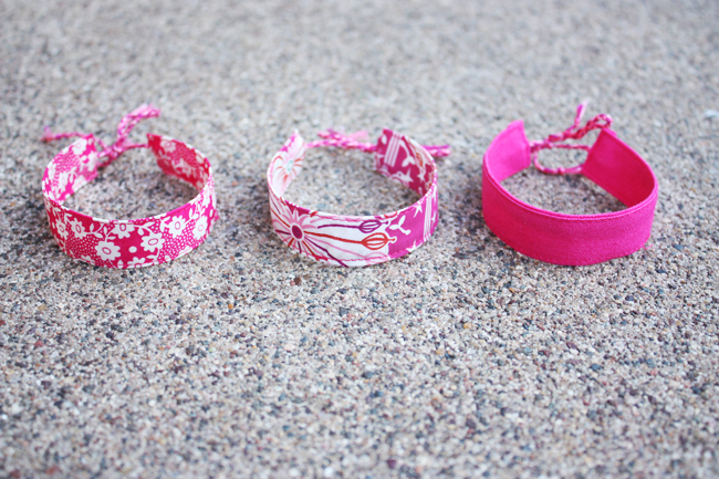 Pink Friendship Bracelets Tutorial: Color Your Summer - Noodlehead