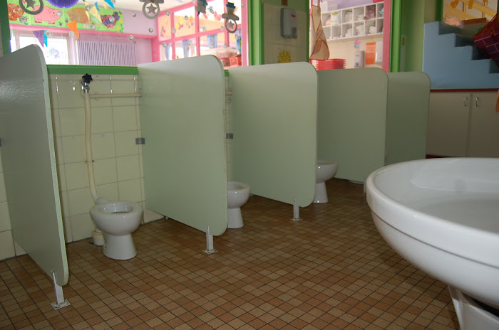 Little toilets for little people à la Creche