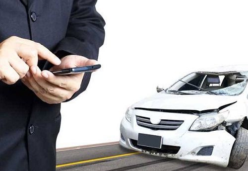 Tips Memperlakukan Korban Mobil Tabrakan Tips Memperlakukan Korban Mobil Tabrakan