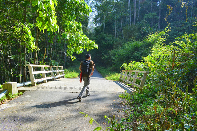 Trekking at Hutan Lipur Gunung Pulai Recreational Forest in Johor Malaysia Hutan-Lipur-Gunung-Pulai-Recreational-Forest-Johor-Malaysia