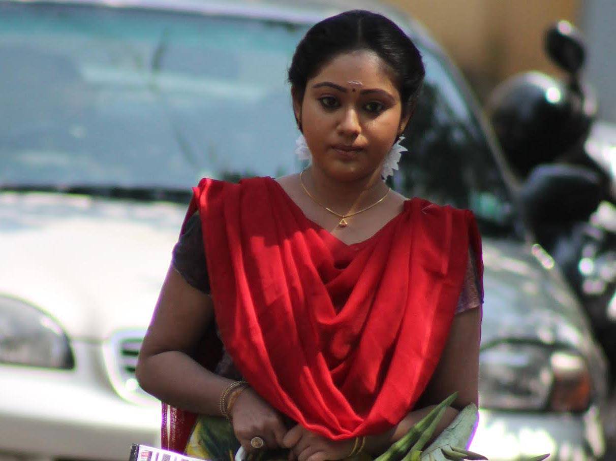 Meghna Vincent Serial Film Actress Images  Chandanamazha -5275
