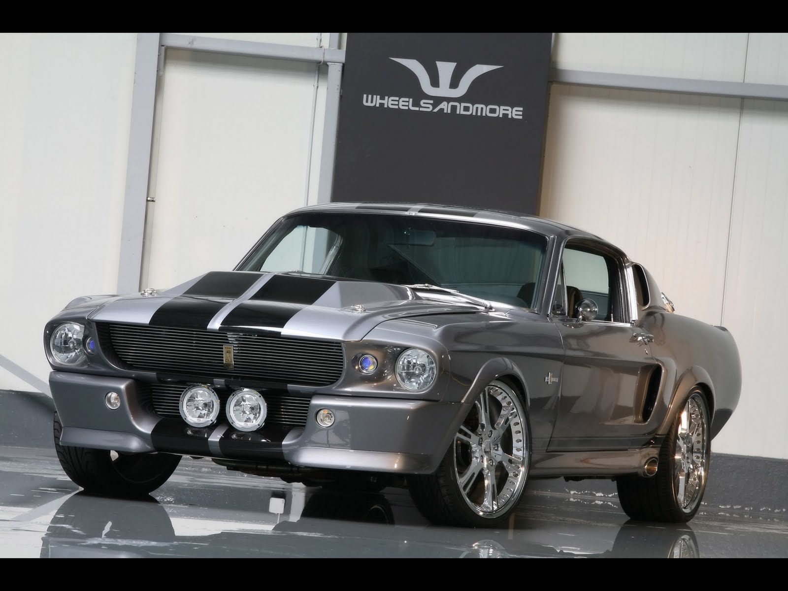 http://4.bp.blogspot.com/-Y2XPpC4GAqE/ThD7MW8dmzI/AAAAAAAAB44/cVTHOHjZduE/s1600/2009-Wheelsandmore-Mustang-Shelby-GT500-Eleanor-Front-Angle-1920x1440.jpg