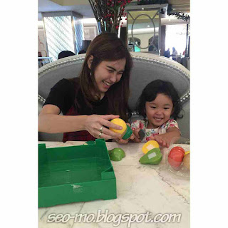 Foto Ayu Ting Ting dengan Anak nya Foto Ayu Ting Ting dengan Anak nya