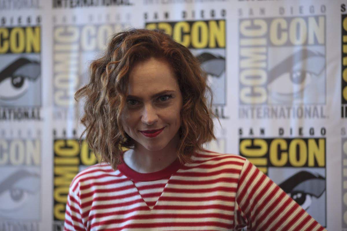 aboutnicigiri: Fiona Dourif