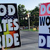 Orlando, catene umane per impedire alla Westboro Baptist Church di pichettare i funerali delle vittime