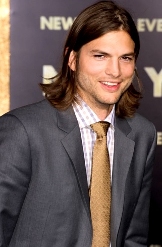 Ashton Kutcher Foto de Ashton Kutcher con cabello largo