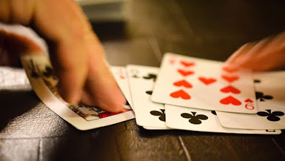 Strategi Psikologi Dalam Permainan Judi Poker Online Strategi Psikologi Dalam Permainan Judi Poker Online