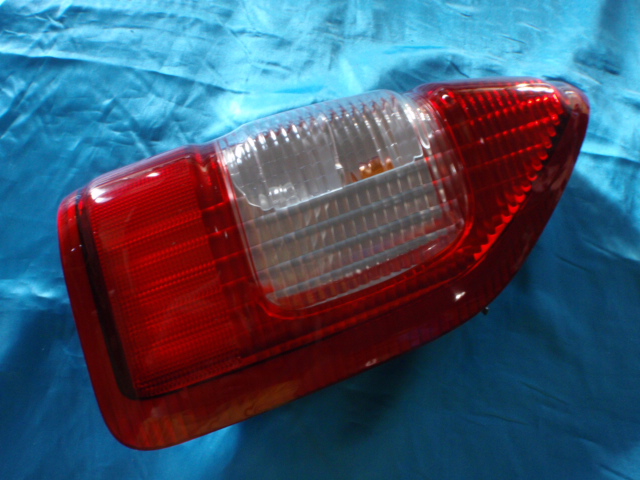 Ming_FD3S Garage: Isuzu Dmax 2005 Model Original Ampas Rear Lamp Tail