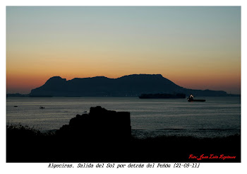 Hermoso amanecer en la bahía de Algeciras