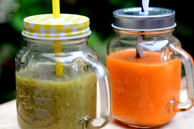 Smoothies detox hechos con exprimidora