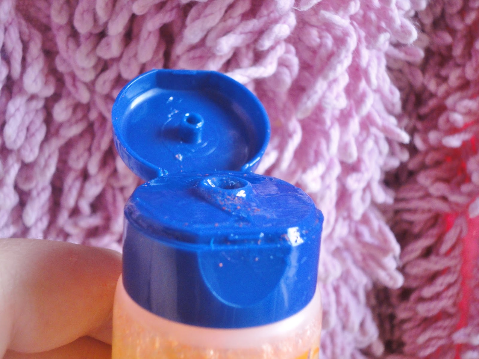 BEAUTY BLOG VLCC ANTI TAN SKIN LIGHTENING FACE SCRUB