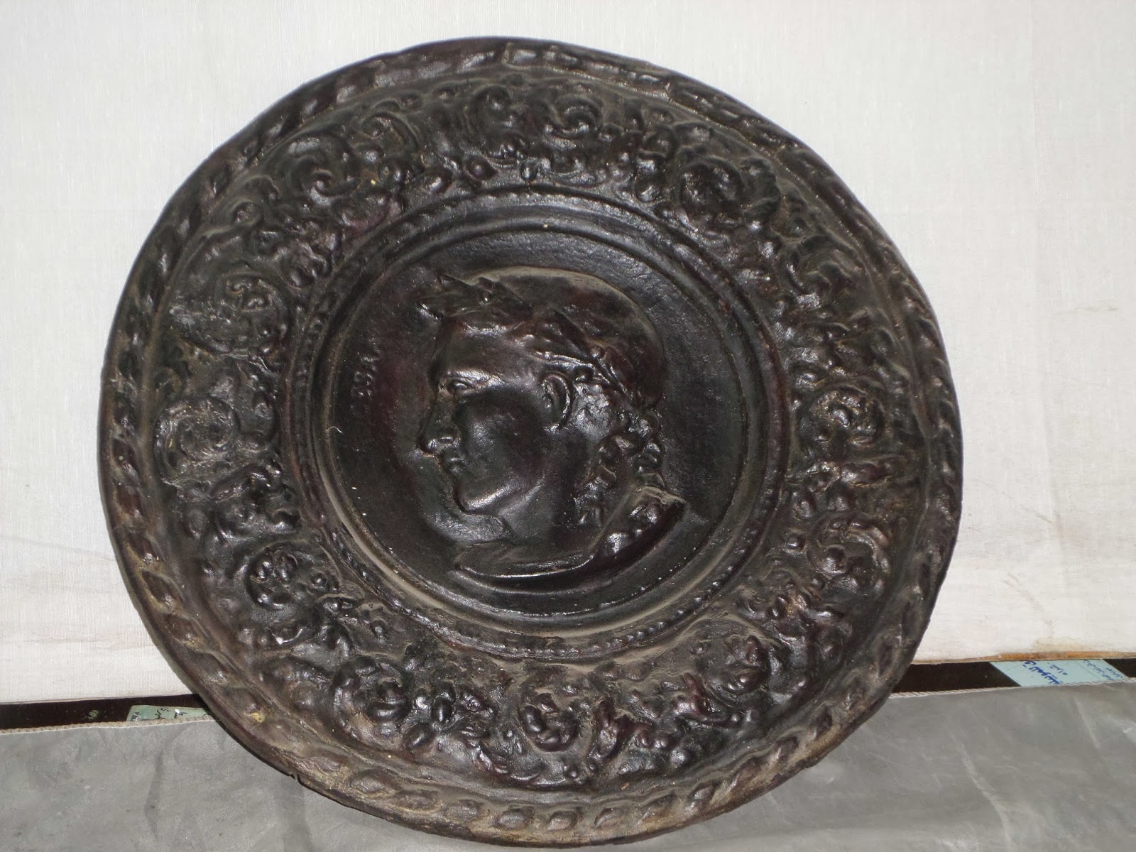 Khatab For Antiques Wall Hanging Faces Sculptures