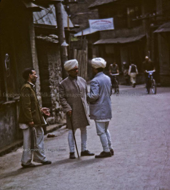 Srinagar street