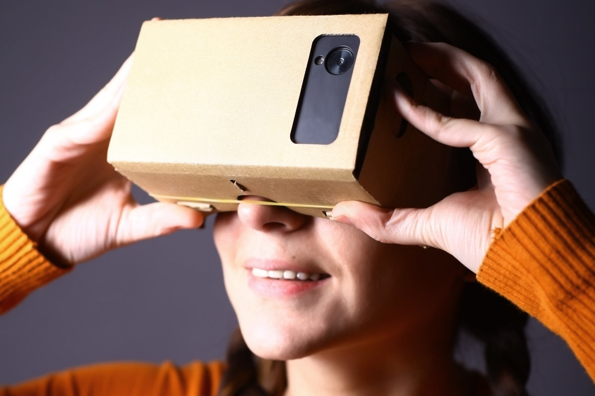 Alfrizo Dewa Agastha: Cara Membuat Cardboard VR Sederhana